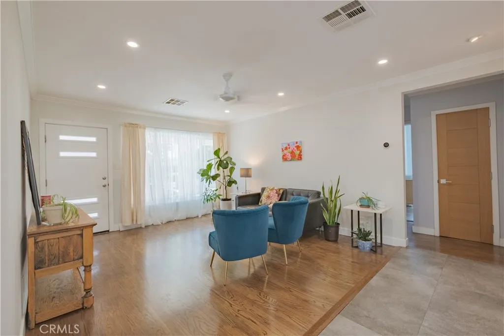 6641 Gerald Avenue, Van Nuys, California 91406 home-pic-5